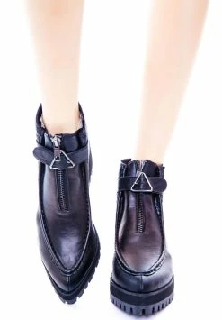 Y.R.U. Clueless Ankle Boots Boots & Booties