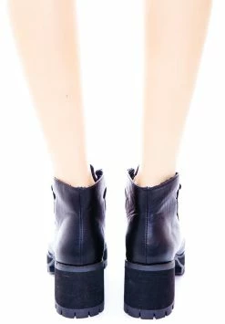 Y.R.U. Clueless Ankle Boots Boots & Booties