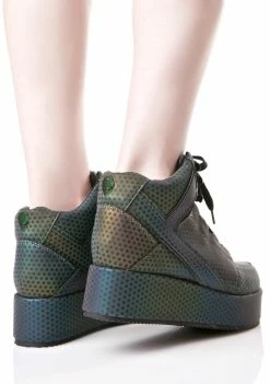 Y.R.U. Qozmo Low Key Reflective Platforms