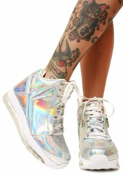 Cheapest ๐ Y.R.U. Qozmo Aiire Light Up Hologram ๐ Sneakers ๐คฉ 8 Y.R.U. Qozmo Aiire Light Up Hologram Sneakers