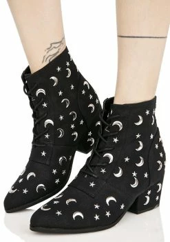 Y.R.U. Aura Qozmiq Stars And Moons Booties