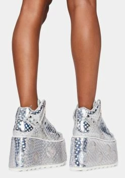 Y.R.U. Chrome Qozmo Space Platforms