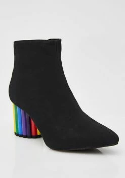 Y.R.U. Rainbow Road Boots