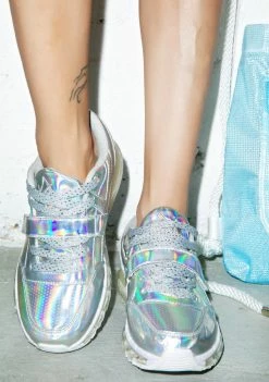 Y.R.U. Aiire Holographic Sneaker