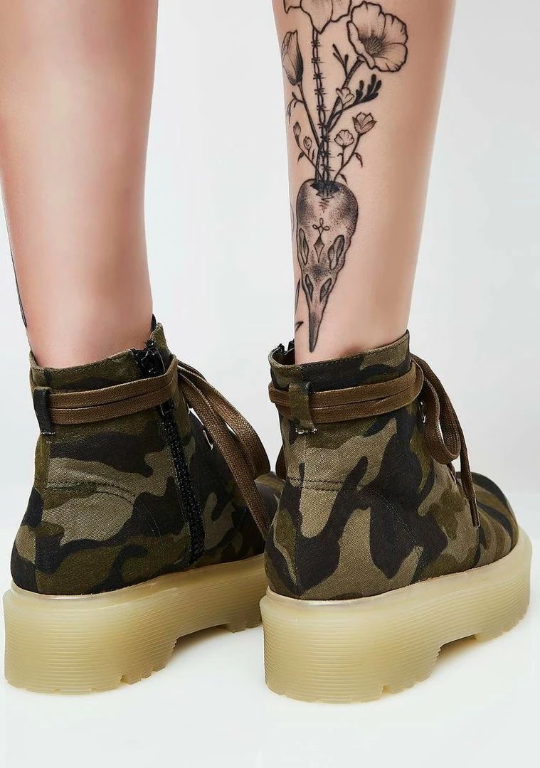 Promo 🧨 Y.R.U. Slayr Camo 🥾 Boots 🥾 Boots & Booties ❤️ 6 Y.R.U. Slayr Camo Boots Boots & Booties