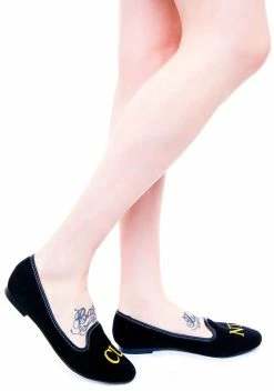 Y.R.U. Cu-nt Lavish Flats