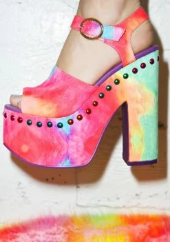 Y.R.U. Rainbow Daydream Platforms