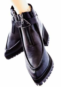 Y.R.U. Clueless Ankle Boots Boots & Booties