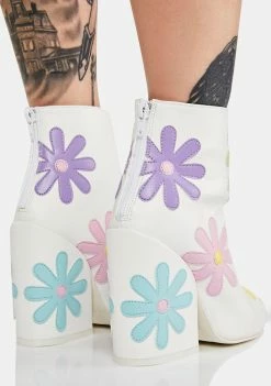 Y.R.U. White Jem Daisies Boots