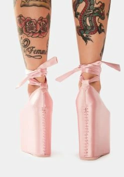 New ❤️ Y.R.U. Bae Pink Satin Platforms ⭐ 9 Y.R.U. Bae Pink Satin Platforms